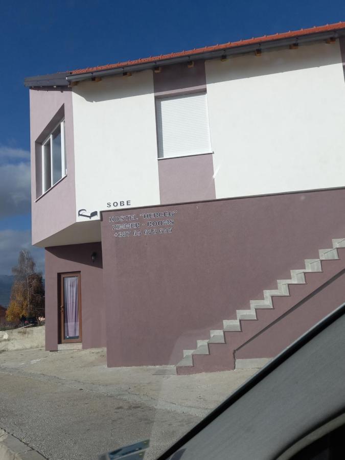 Apartmani Herceg Gacko エクステリア 写真